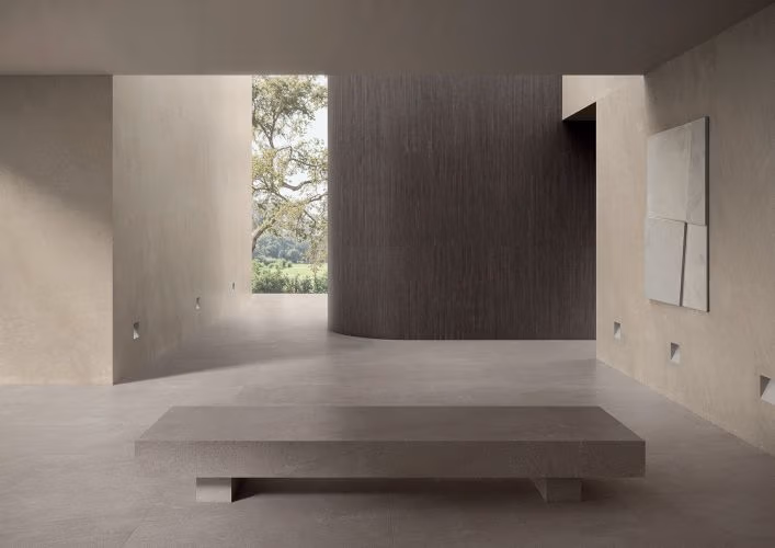Ruime hal met een vloer van Piet Boon NATURAL Tile